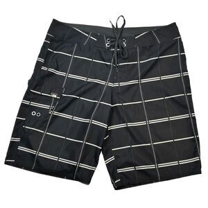 The North Face Board Shorts Mens 38 Black White Plaid Cargo Pocket